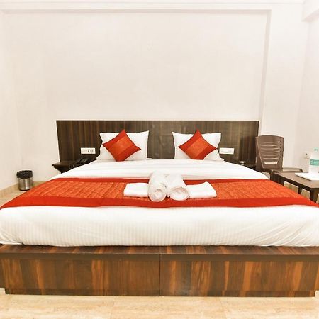 Hôtel Rbm Residency à Gurgaon Extérieur photo