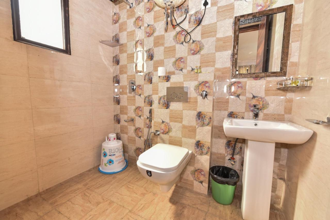 Hôtel Rbm Residency à Gurgaon Extérieur photo