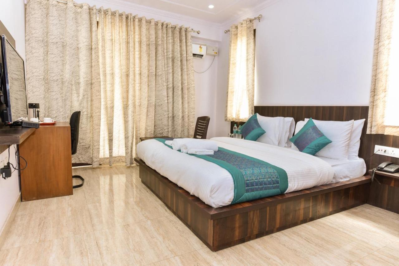 Hôtel Rbm Residency à Gurgaon Extérieur photo