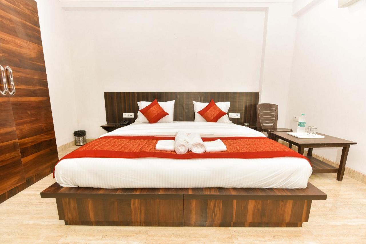 Hôtel Rbm Residency à Gurgaon Extérieur photo